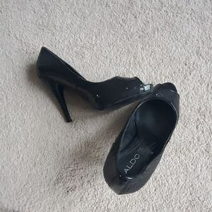 Aldo black sequin pee toe pumps
